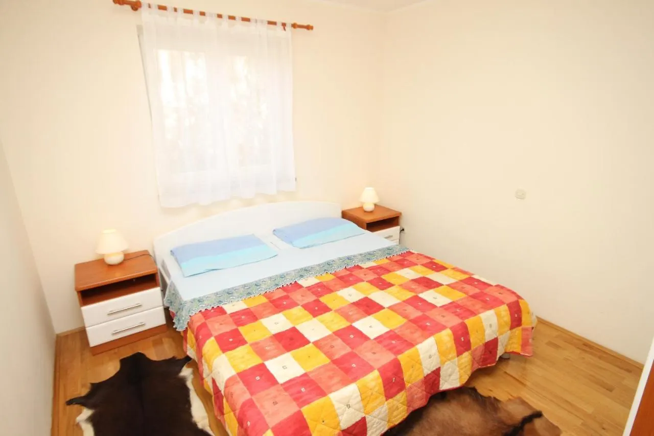 Apartments With A Parking Space Novigrad - 7049